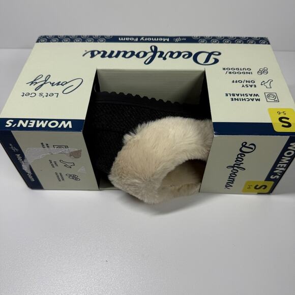 NIB •  Dearfoams women’s Memory Foam Slipper Size: 5-6 - Picture 8 of 8